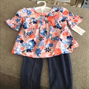 Quarter length shirt outfit with jean leggings